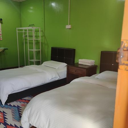 Taman Negara Rainbow Guest House Kuala Tahan Exteriör bild