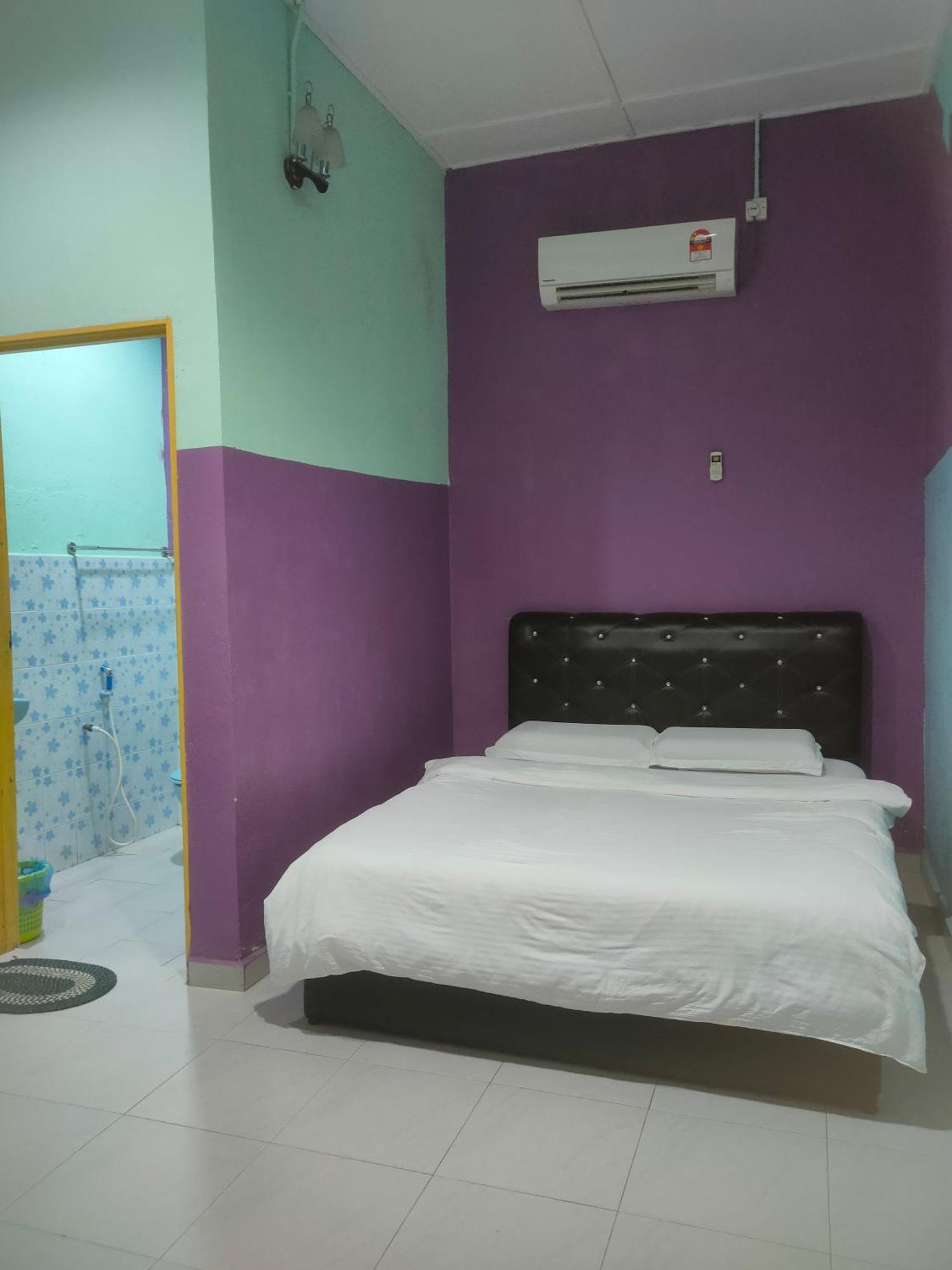 Taman Negara Rainbow Guest House Kuala Tahan Exteriör bild