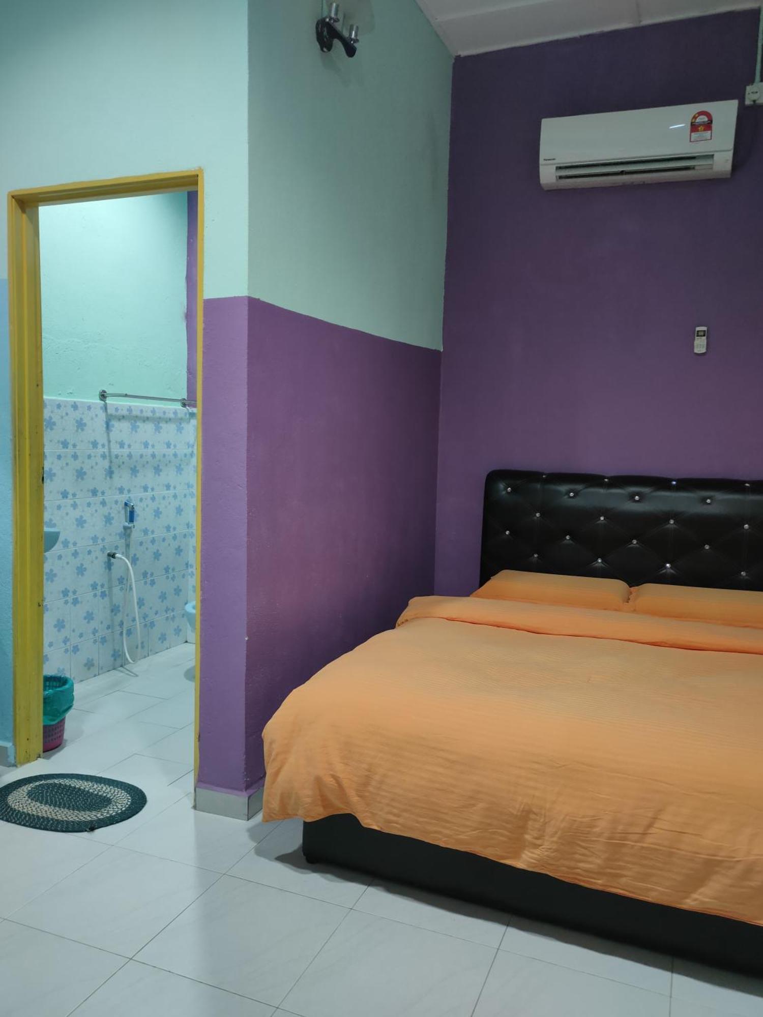 Taman Negara Rainbow Guest House Kuala Tahan Exteriör bild