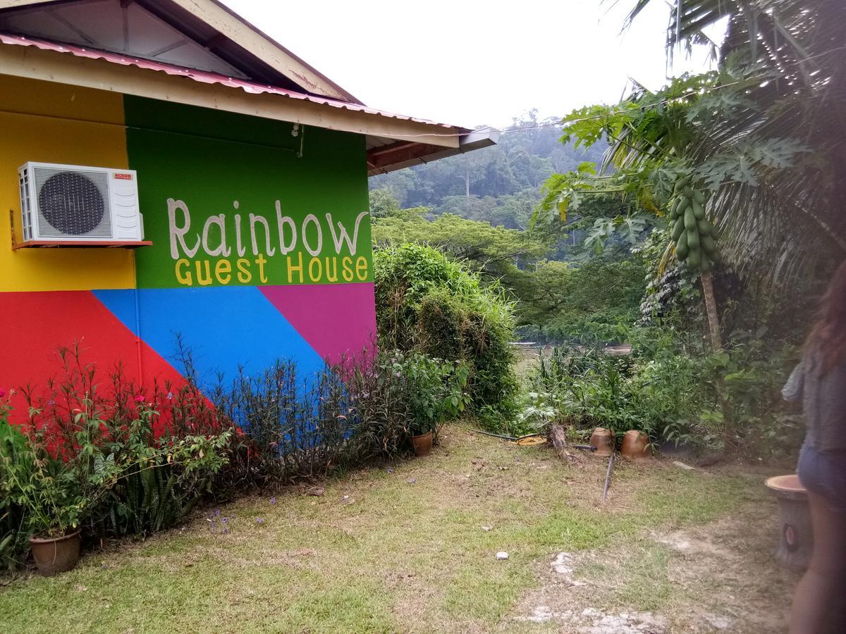 Taman Negara Rainbow Guest House Kuala Tahan Exteriör bild