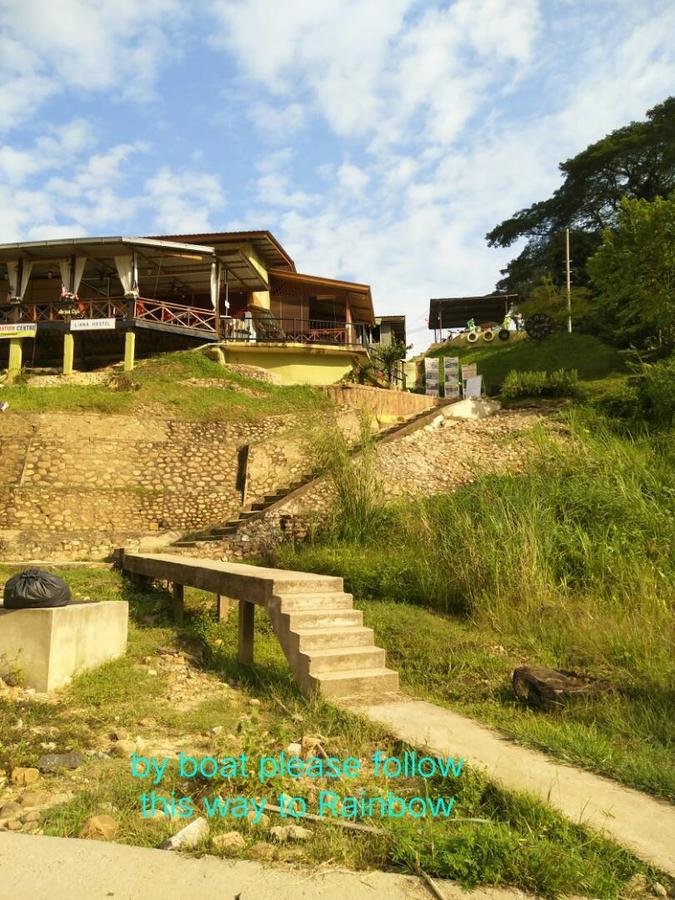 Taman Negara Rainbow Guest House Kuala Tahan Exteriör bild